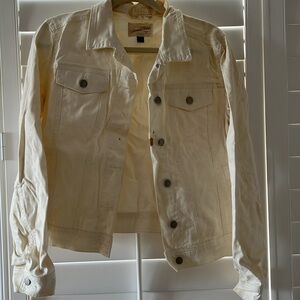 Size M Universal Threads White Denim Jacket